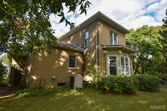 $239,900 | 821 North Madison Street, Litchfield, IL 62056