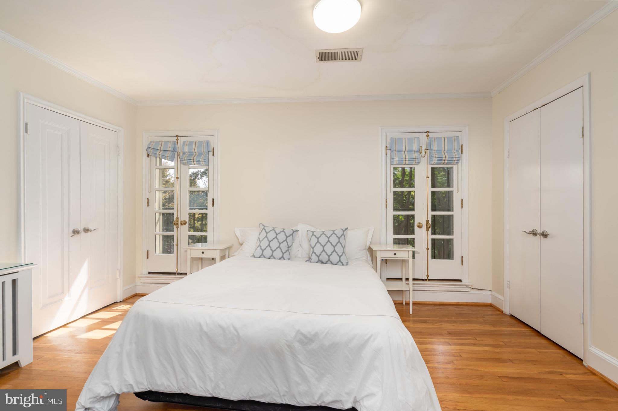 3513 R Street Northwest Washington, DC 20007 - Photo 22 of 31 Guest Bedroom Upper Level