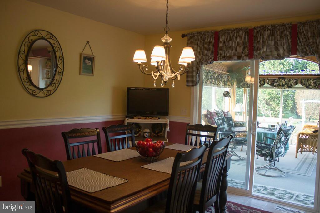 11462 Reed Circle Ridgely, MD 21660 - Photo 6 of 20 Dining Room