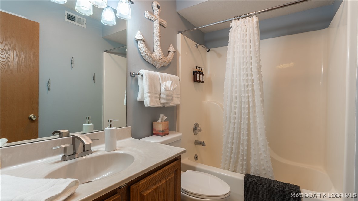 2500 Bay Point Lane, Unit 645 Osage Beach, MO 65065 - Photo 13 of 48 2nd bathroom