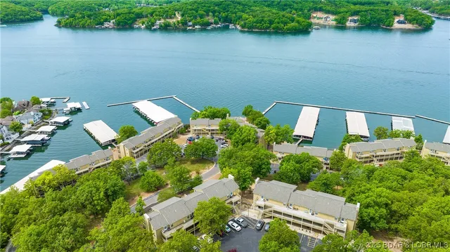 $290,000 | 2500 Bay Point Lane, Unit 645, Osage Beach, MO 65065
