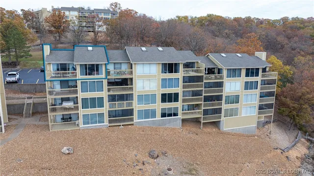 $290,000 | 2500 Bay Point Lane, Unit 645, Osage Beach, MO 65065