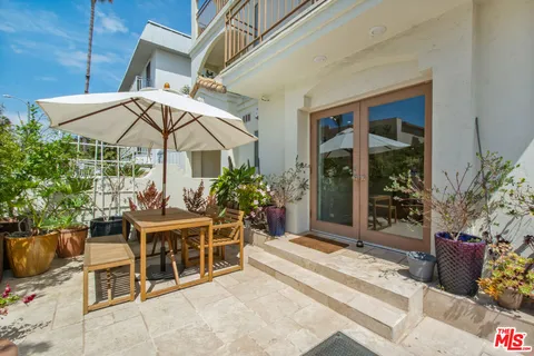 $1,195,000 | 11838 Kiowa Avenue, Unit 101, Los Angeles, CA 90049