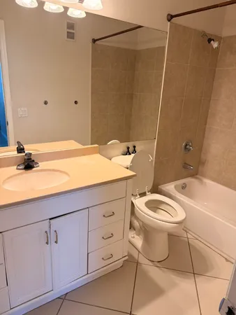 $1,750 | 2313 North Congress Avenue, Unit 26, Boynton Beach, FL 33426