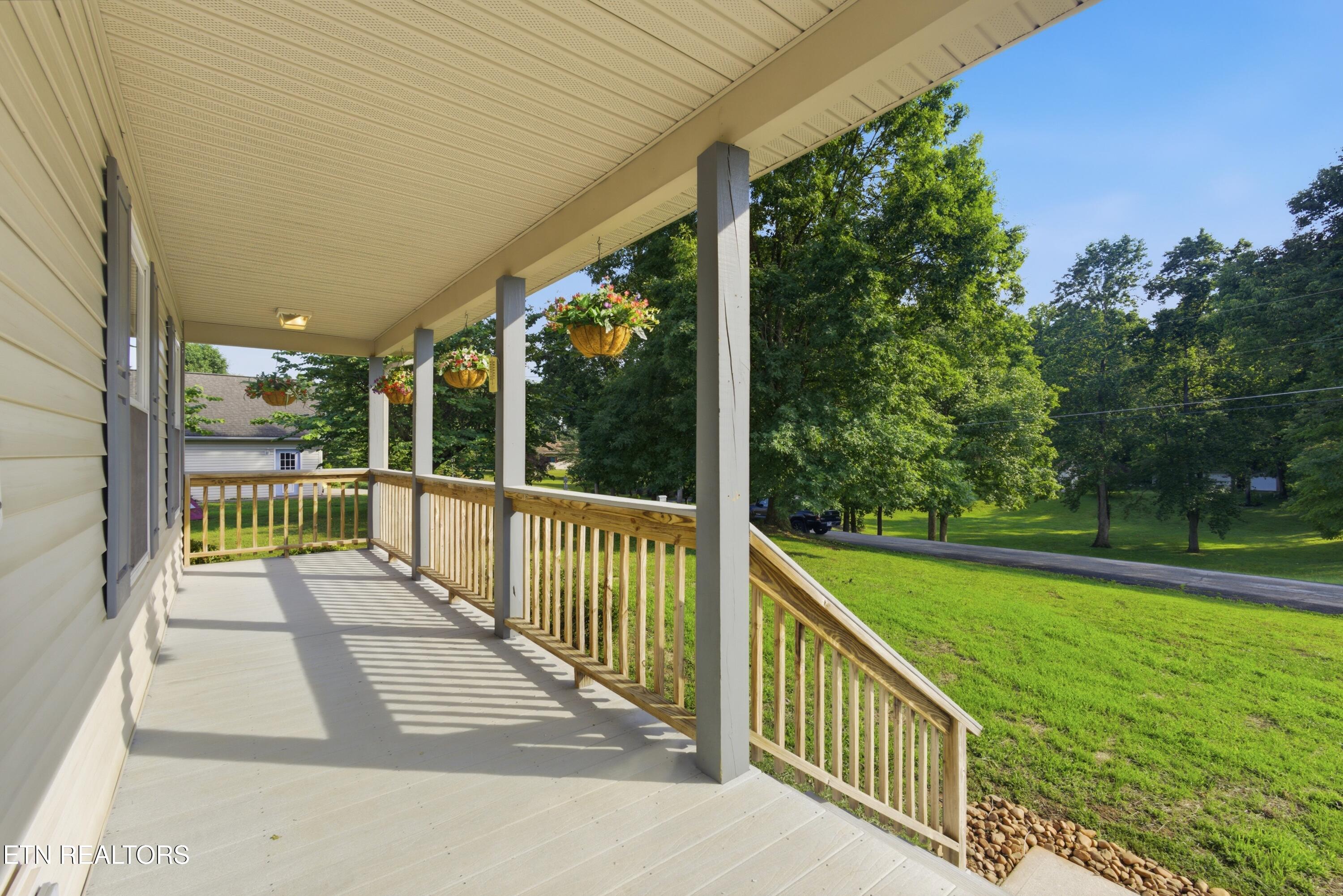 135 Rebel Road Harriman, TN 37748 - Photo 33 of 57 476W1135