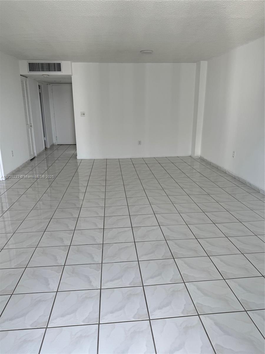 5701 Collins Avenue, Unit 1011 Miami Beach, FL 33140 - Photo 11 of 46 a view of a garage