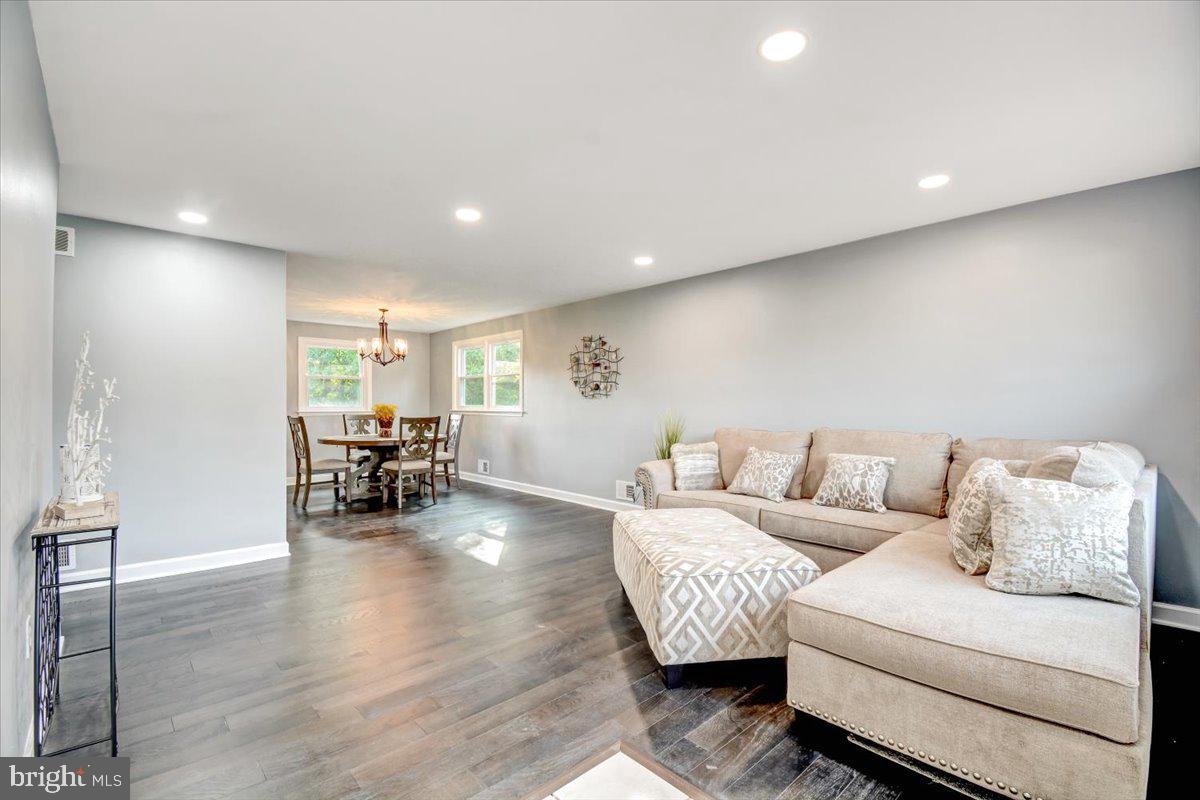 5922 Baltimore Street Baltimore, MD 21207 - Photo 6 of 31 Living room