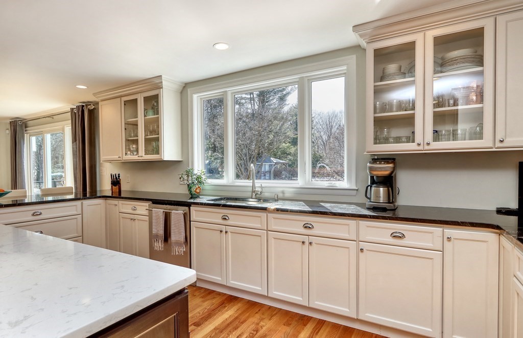 31 Fieldstone Road Westwood, MA 02090 - Photo 8 of 37 Gallery Image 8