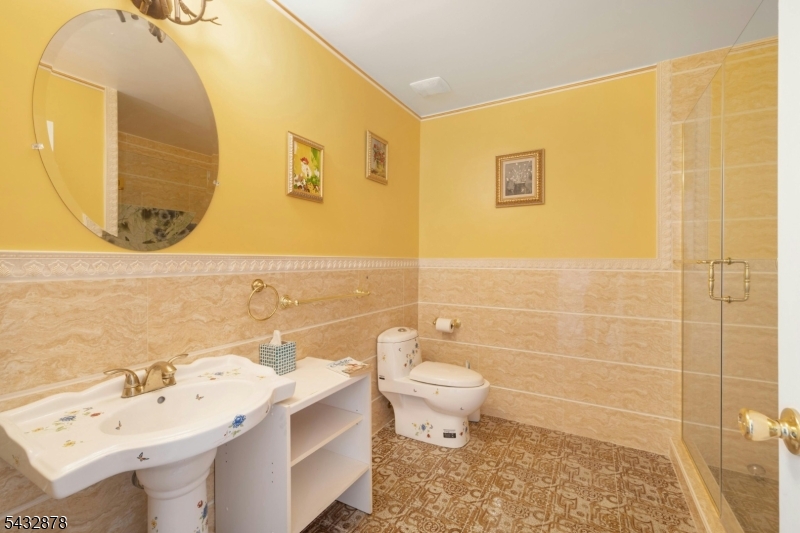 6 Hyer Farm Road Roseland, NJ 07068 - Photo 15 of 23