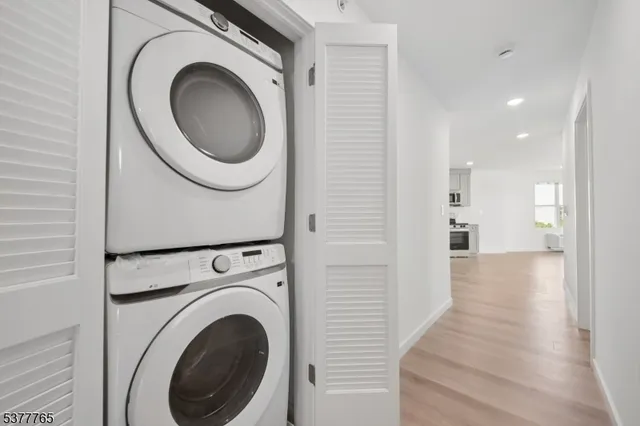 $2,350 | 369 18th Avenue, Unit 403, Newark, NJ 07108