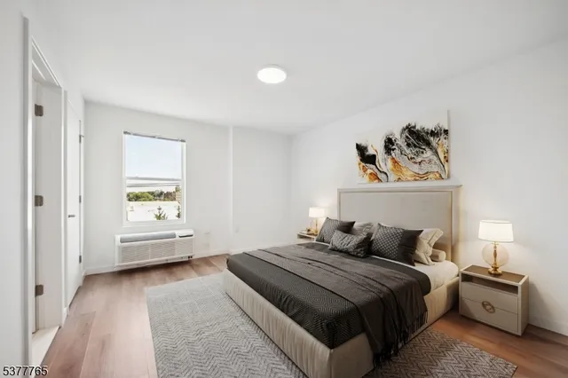 $2,350 | 369 18th Avenue, Unit 403, Newark, NJ 07108