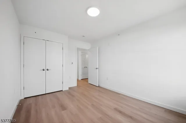 $2,350 | 369 18th Avenue, Unit 403, Newark, NJ 07108