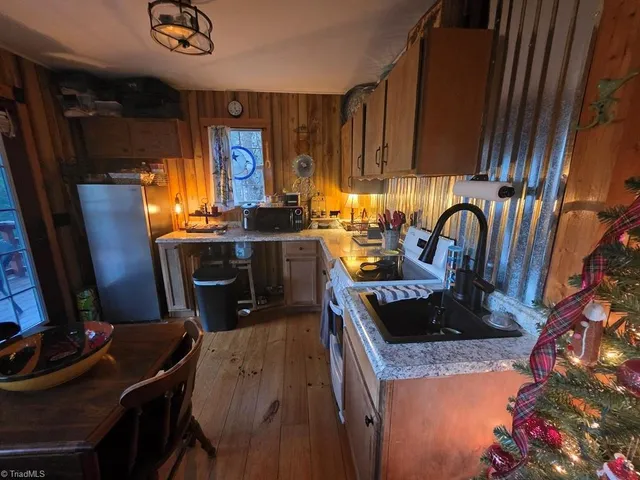 $109,000 | 193 Little Grindstone Lane, Millers Creek, NC 28651