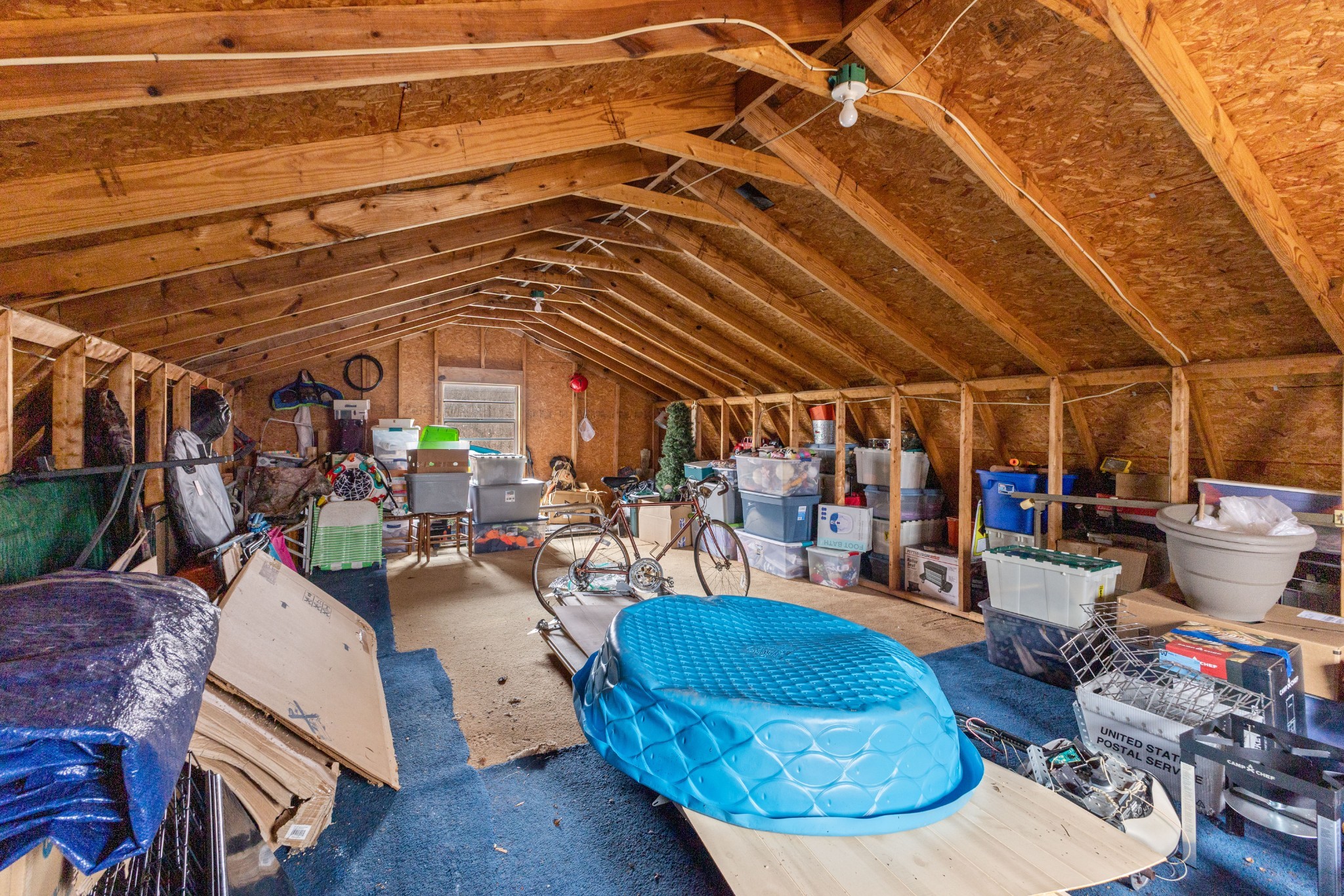 392 Feather Ridge Road Charlotte, TN 37036 - Photo 24 of 31 a view of a chairs and tables in patio