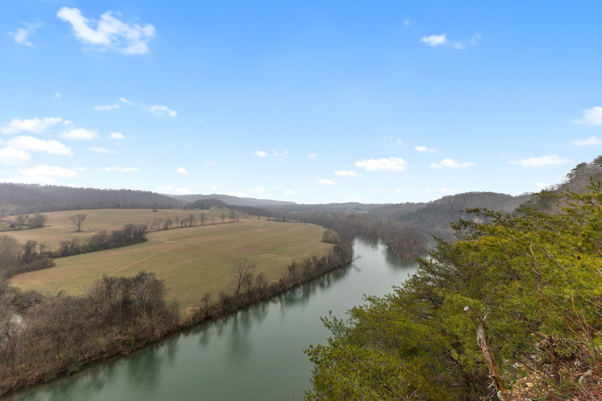 392 Feather Ridge Road Charlotte, TN 37036 - Photo 26 of 31 a view of lake and mountain