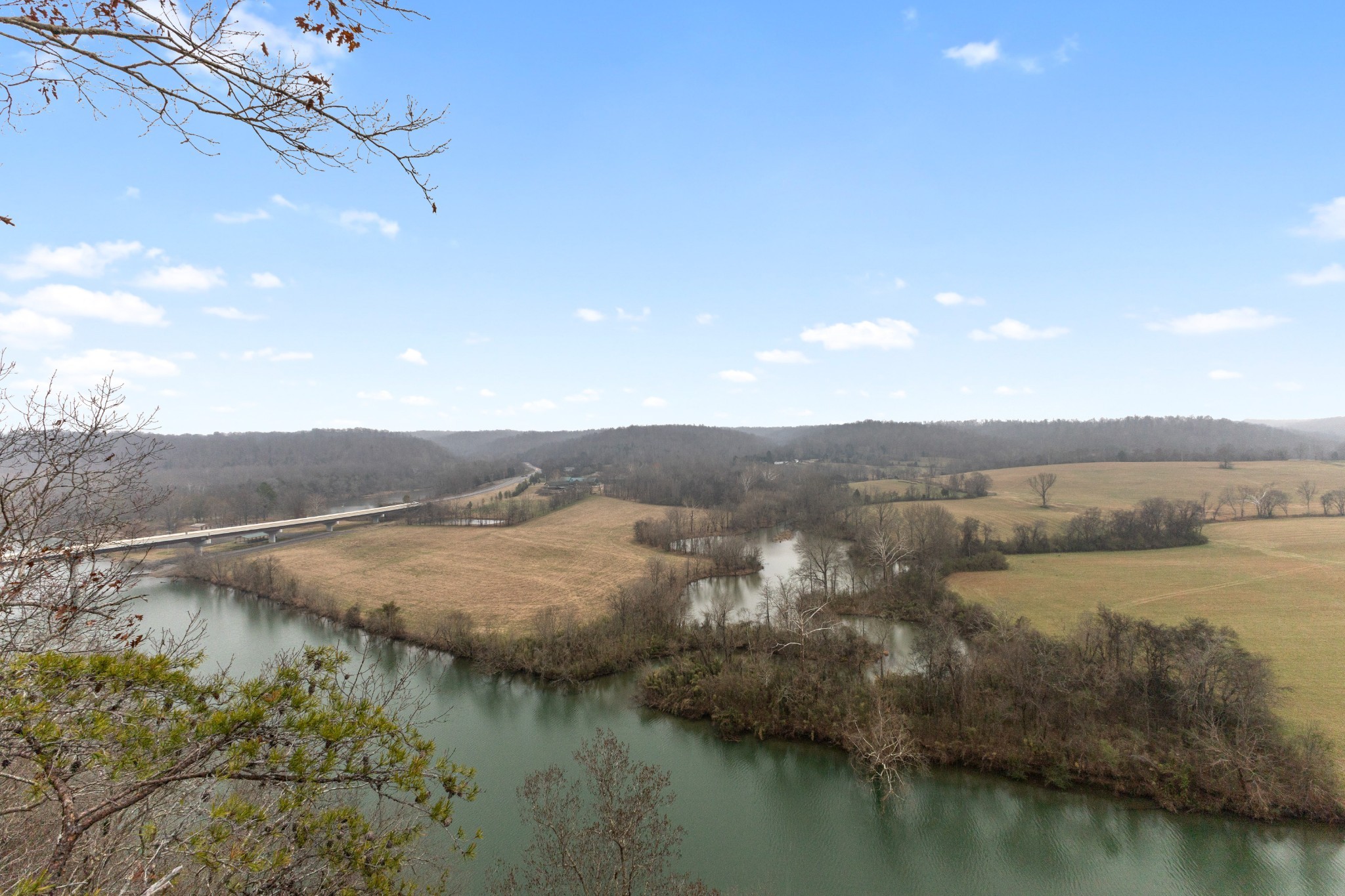 392 Feather Ridge Road Charlotte, TN 37036 - Photo 27 of 31 a view of lake and mountain