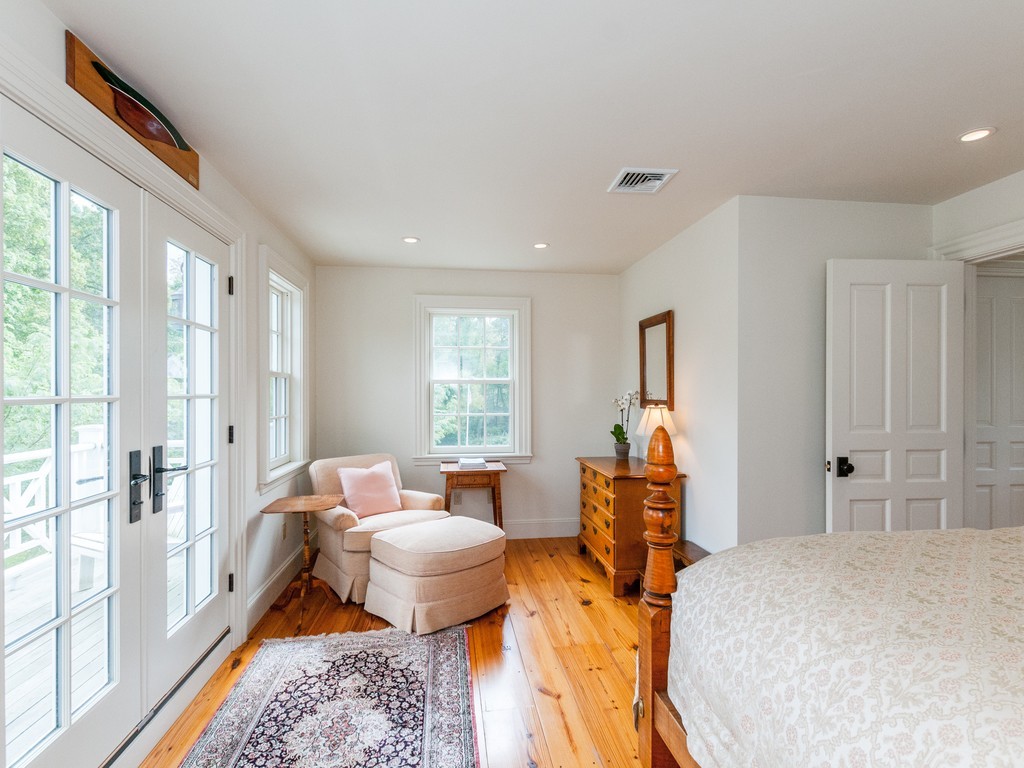 24 High Street Medfield, MA 02052 - Photo 14 of 30