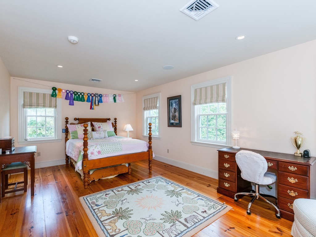 24 High Street Medfield, MA 02052 - Photo 15 of 30