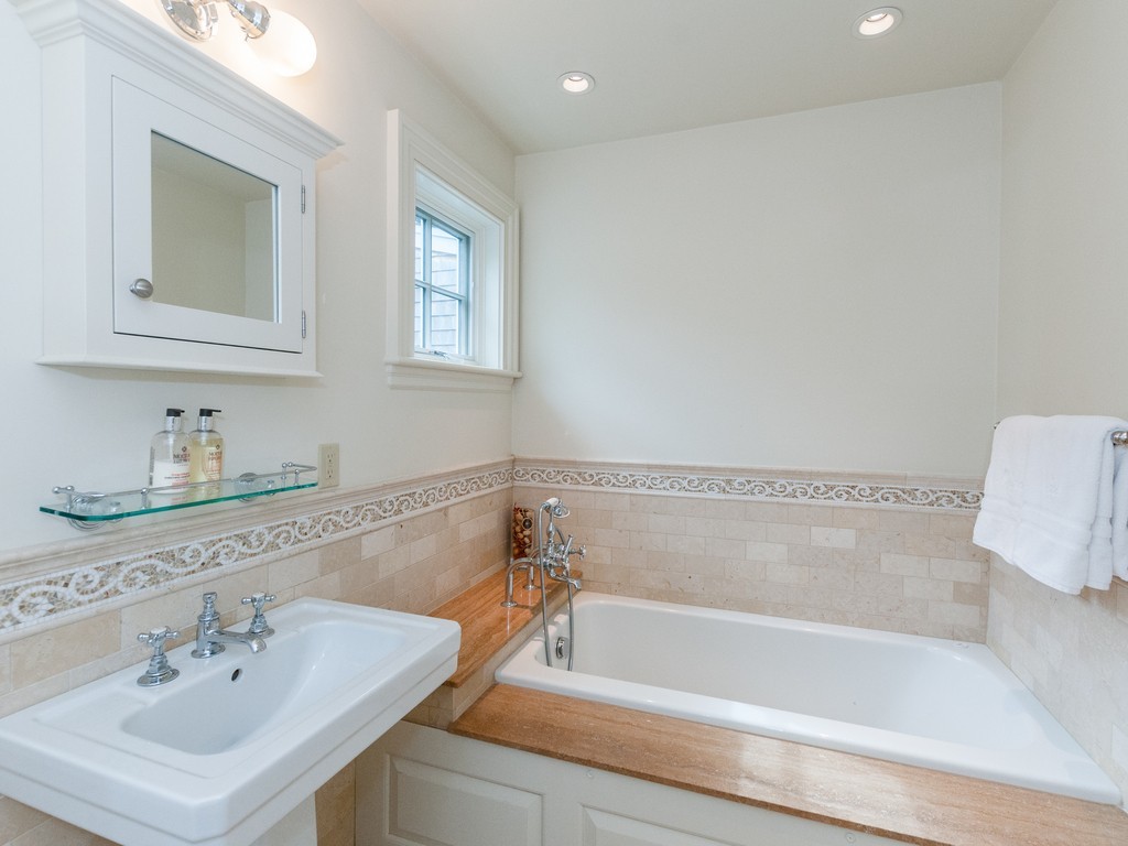 24 High Street Medfield, MA 02052 - Photo 20 of 30