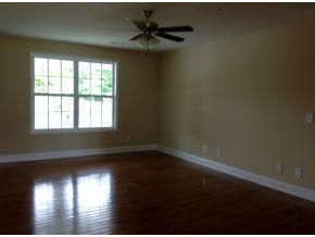 2068 Allison Heights Road Piney Flats, TN 37686 - Photo 2 of 12 Living Room