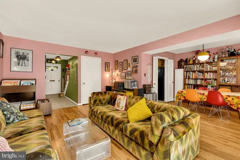 $530,000 | 5730 Thomas Edison Court, Alexandria, VA 22310