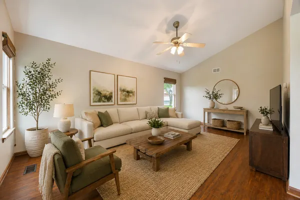 $300,000 | 909 Fox Chase Drive, Round Lake Beach, IL 60073