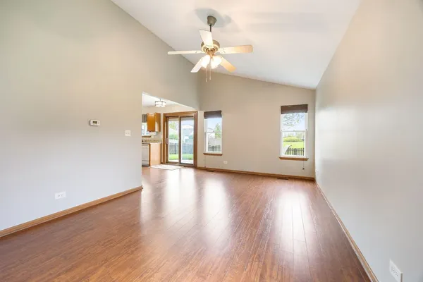 $300,000 | 909 Fox Chase Drive, Round Lake Beach, IL 60073