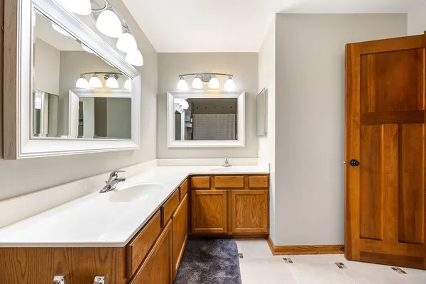 $300,000 | 909 Fox Chase Drive, Round Lake Beach, IL 60073