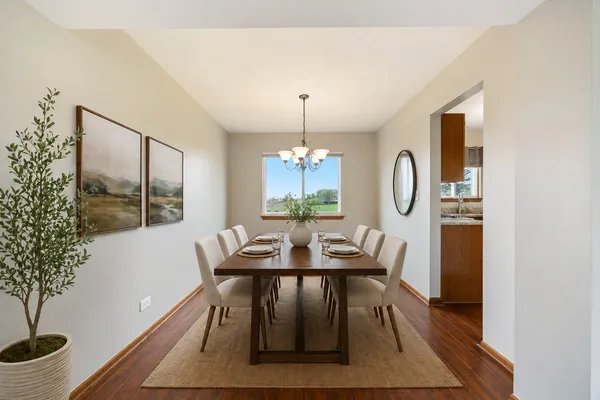 $300,000 | 909 Fox Chase Drive, Round Lake Beach, IL 60073