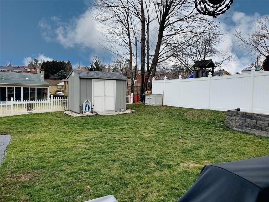 5344 Meadowcrest Road Pittsburgh, PA 15236 - Photo 2 of 18 Gallery Image 2