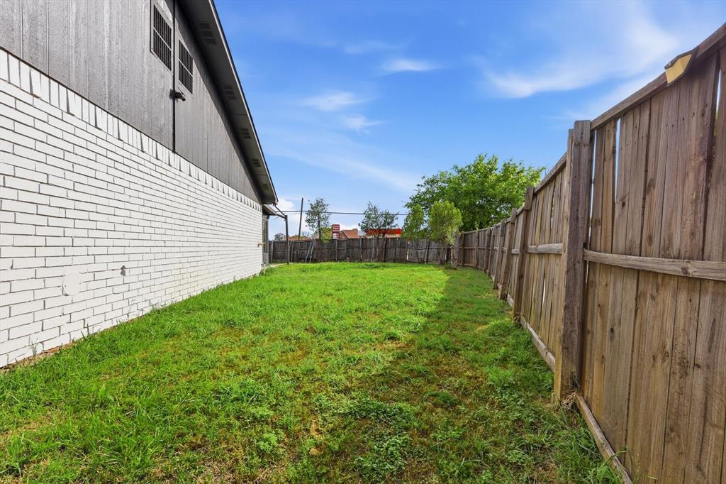 3304 Bellingham Court Dallas, TX 75228 - Photo 35 of 40