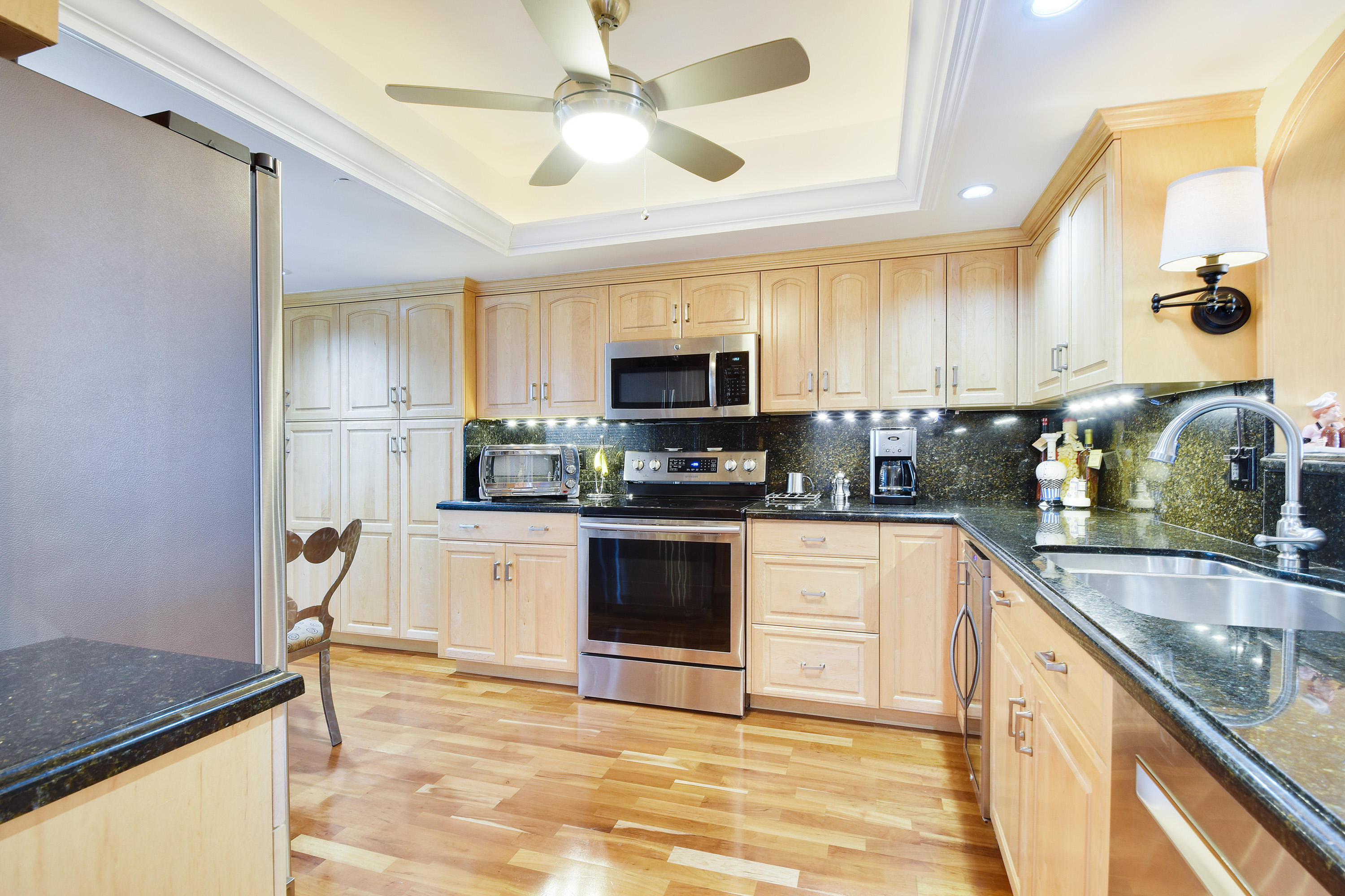 356 Golfview Road, Unit 805 North Palm Beach, FL 33408 - Photo 6 of 43 DSC_0022