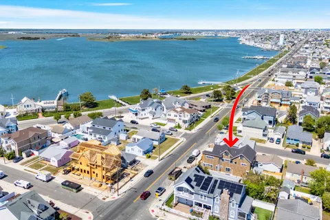 $2,495,000 | 8103 New Jersey Avenue, Wildwood Crest, NJ 08260