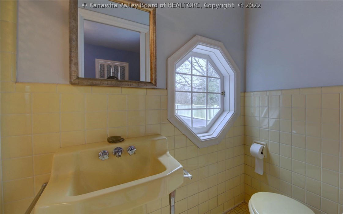 1875 Loudon Heights Road Charleston, WV 25314 - Photo 39 of 48 Gallery Image 39