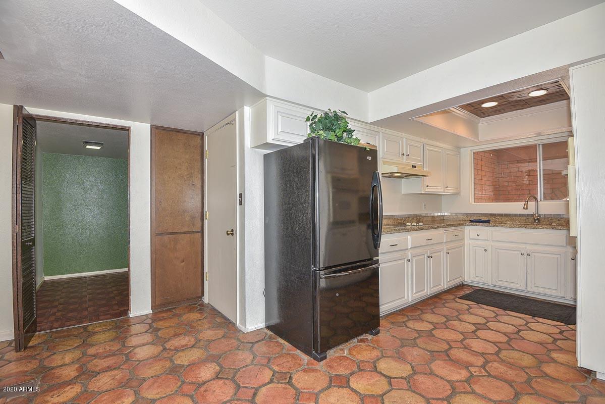 4102 West Redfield Road Phoenix, AZ 85053 - Photo 7 of 38 Mason-Breakfast Room