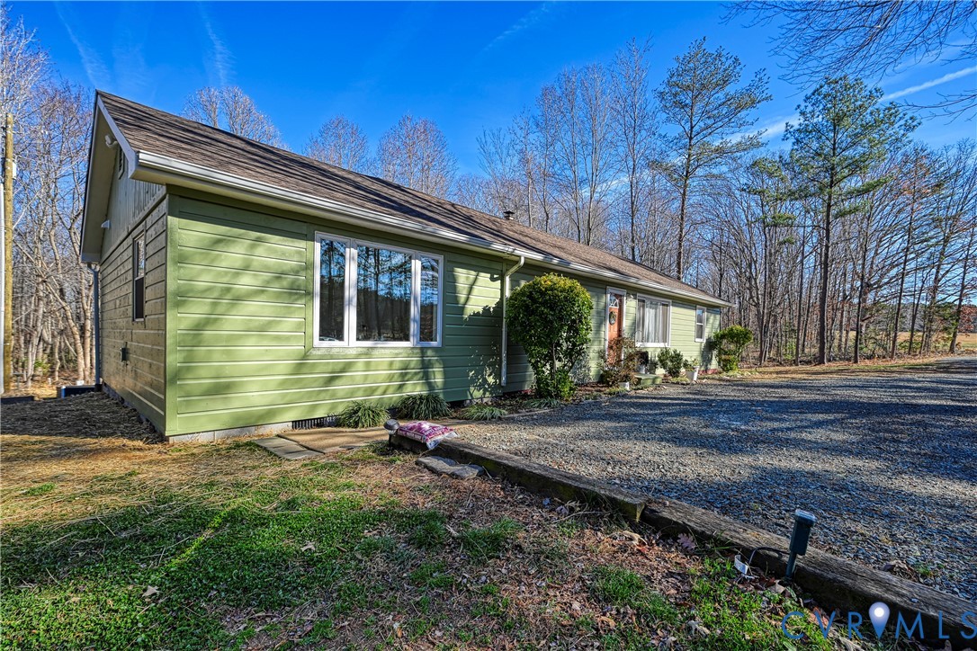 589 Three Chopt Road Kents Store, VA 23084 - Photo 4 of 48