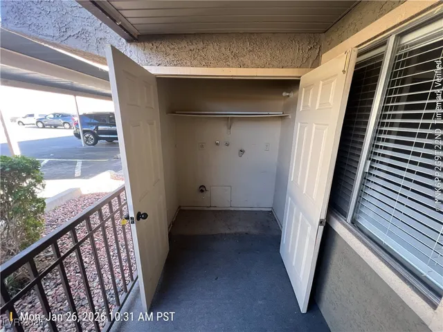 $1,150 | 5242 River Glen Drive, Unit 441, Las Vegas, NV 89103