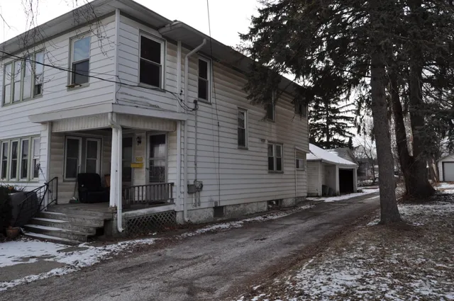 $64,900 | 510-512 North Brick Avenue, Freeport, IL 61032