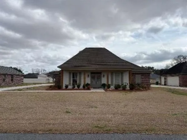$339,000 | 753 Esperanza Drive, Port Allen, LA 70767