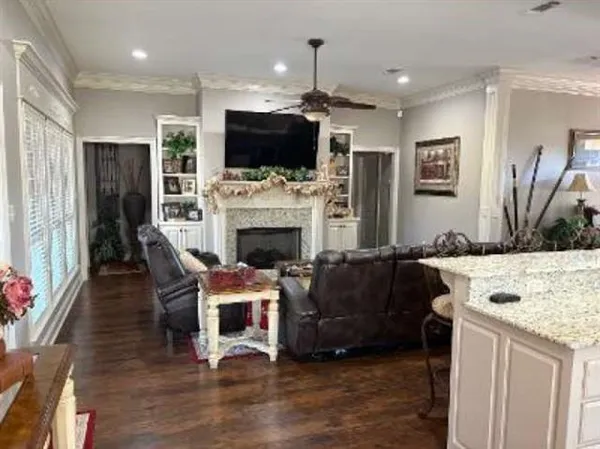 $339,000 | 753 Esperanza Drive, Port Allen, LA 70767