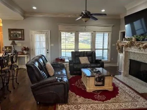 $339,000 | 753 Esperanza Drive, Port Allen, LA 70767