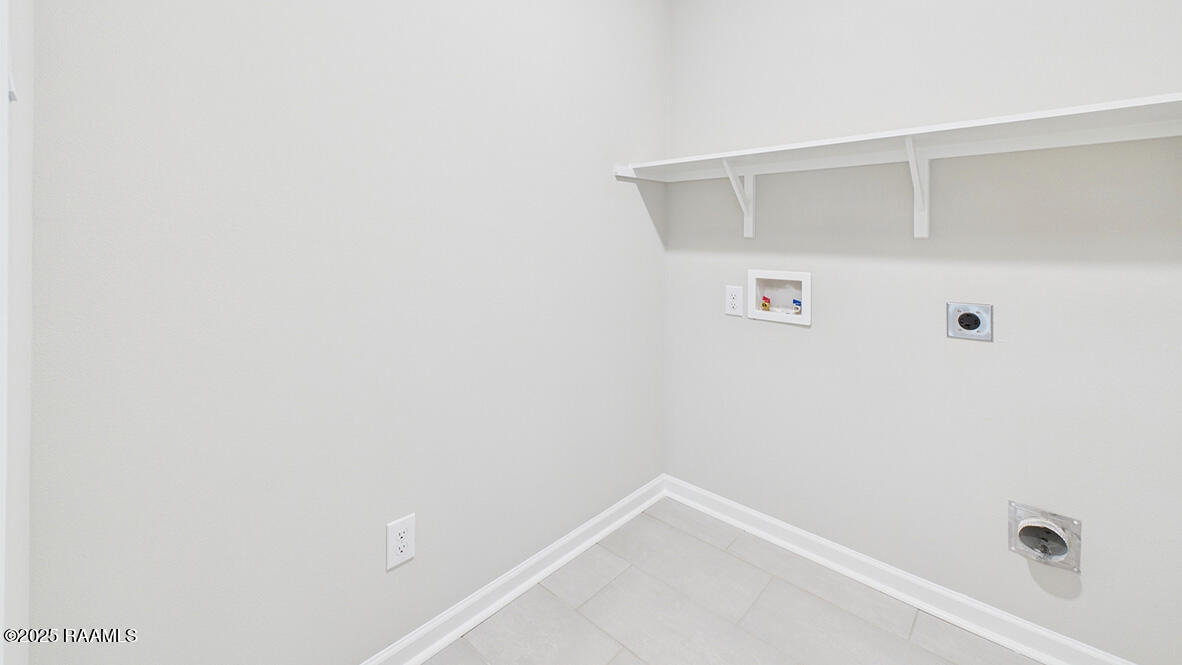 159 Reid Drive Sunset, LA 70584 - Photo 27 of 32 X40 Ashburn - White - 17