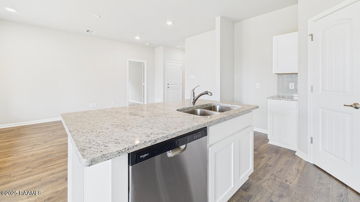 159 Reid Drive Sunset, LA 70584 - Photo 9 of 32 X40 Ashburn - White - 8