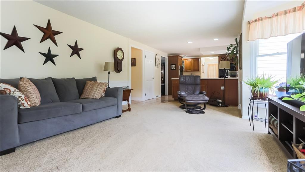 1276 Rolling Meadow Road Pittsburgh, PA 15241 - Photo 9 of 25 Gallery Image 9