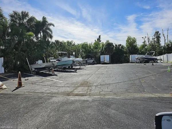 a view of a outdoor space