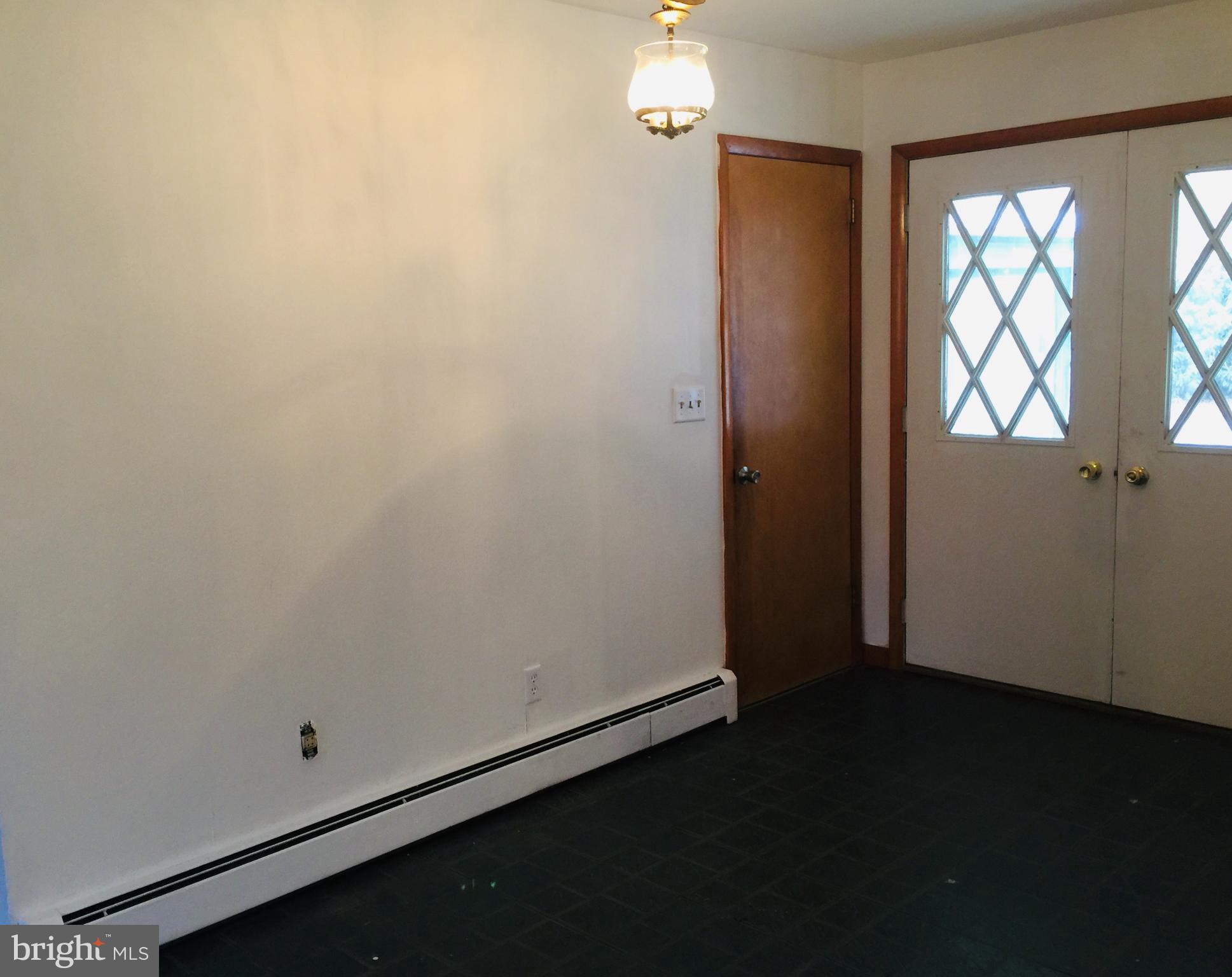 3536 Beckleysville Road Manchester, MD 21102 - Photo 7 of 30 Foyer