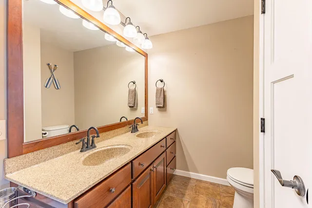 $549,000 | 905 Pioneer Drive, Holmen, WI 54636