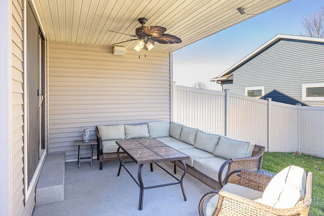 $549,000 | 905 Pioneer Drive, Holmen, WI 54636