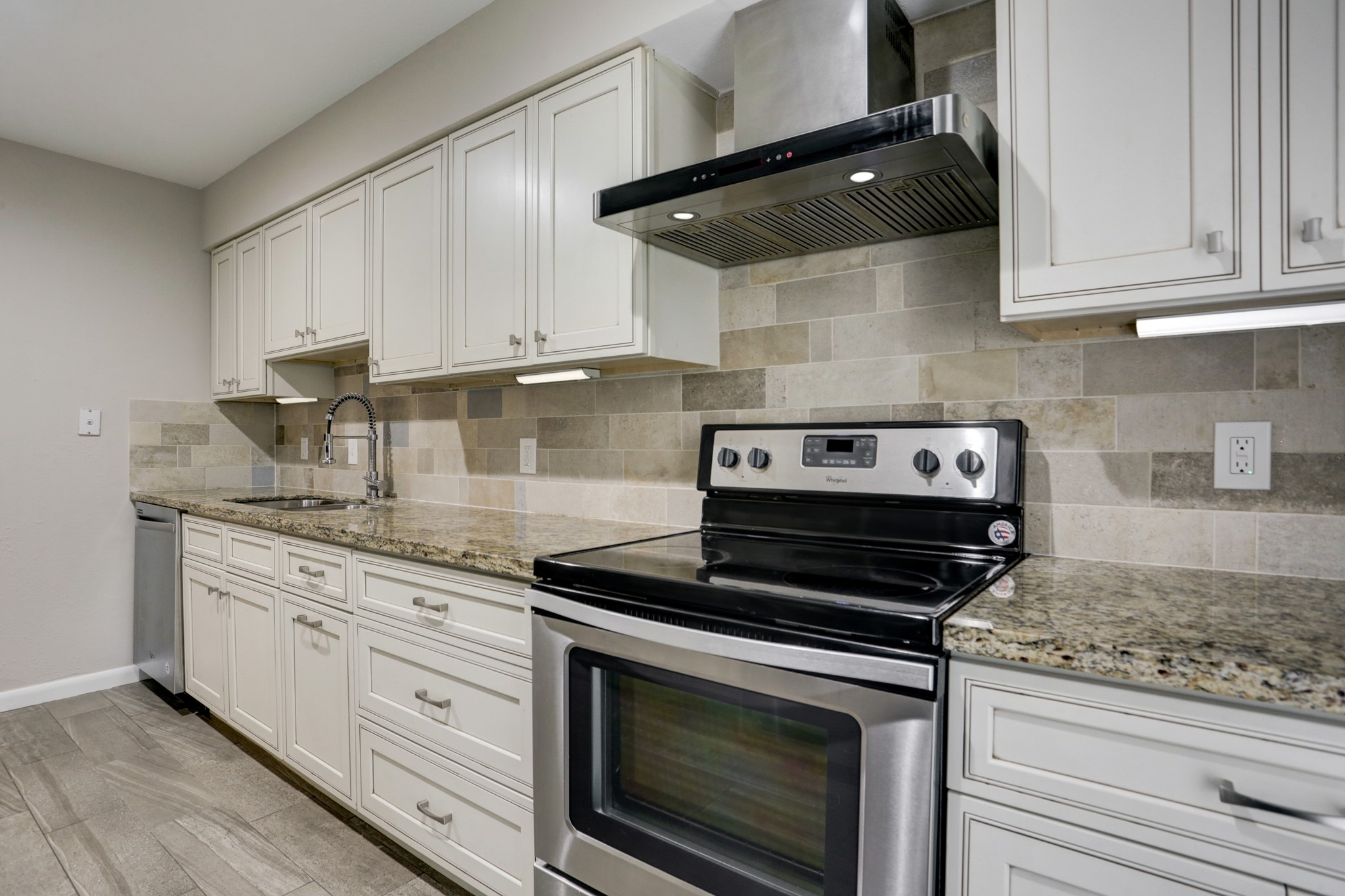 6403 Burgoyne Road, Unit 7 Houston, TX 77057 - Photo 15 of 34