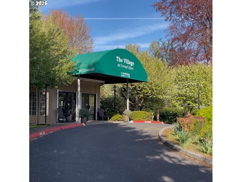 13775 Southwest Scholls Ferry Road, Unit 304 Beaverton, OR 97008 - Photo 1 of 33